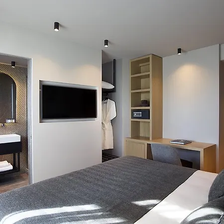 Heritage Hill Hotel 4*